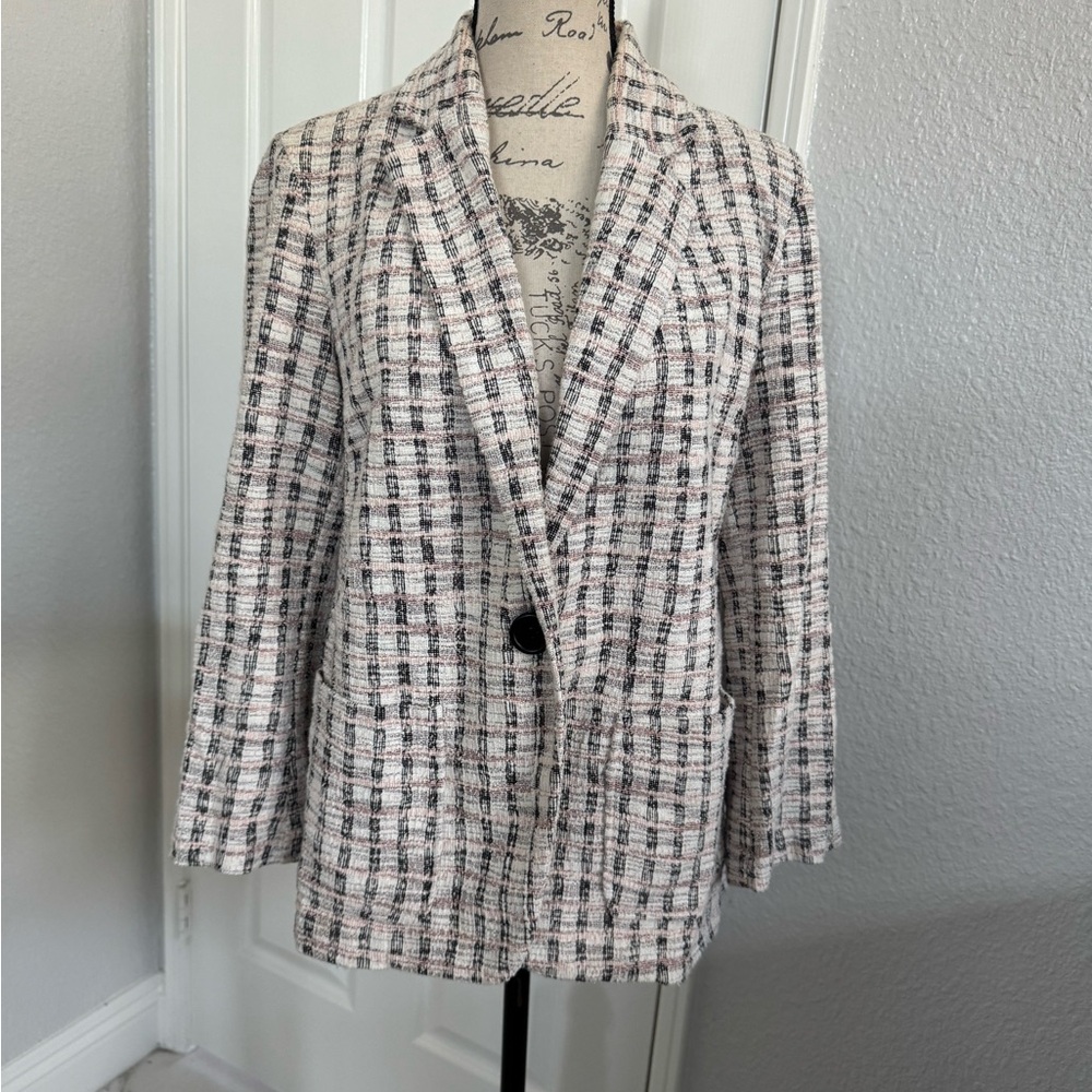 Max Studio Black and White Textured Blazer